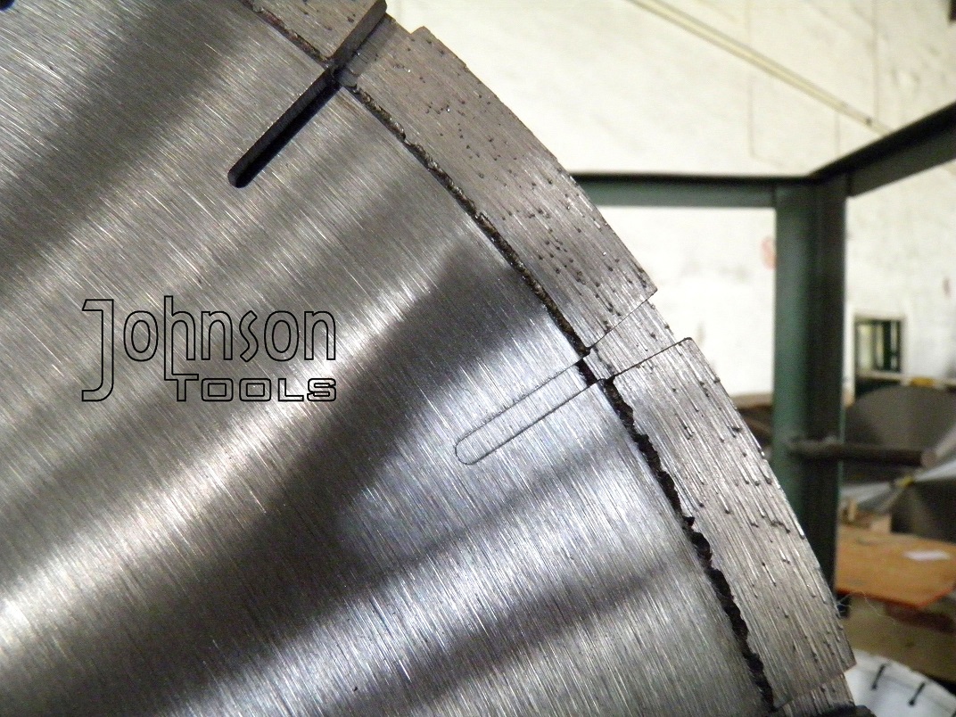 Vorgeschnittene 16-Zoll-Diamanttrennscheibe zum Schneiden von mittelhartem Stahlbeton