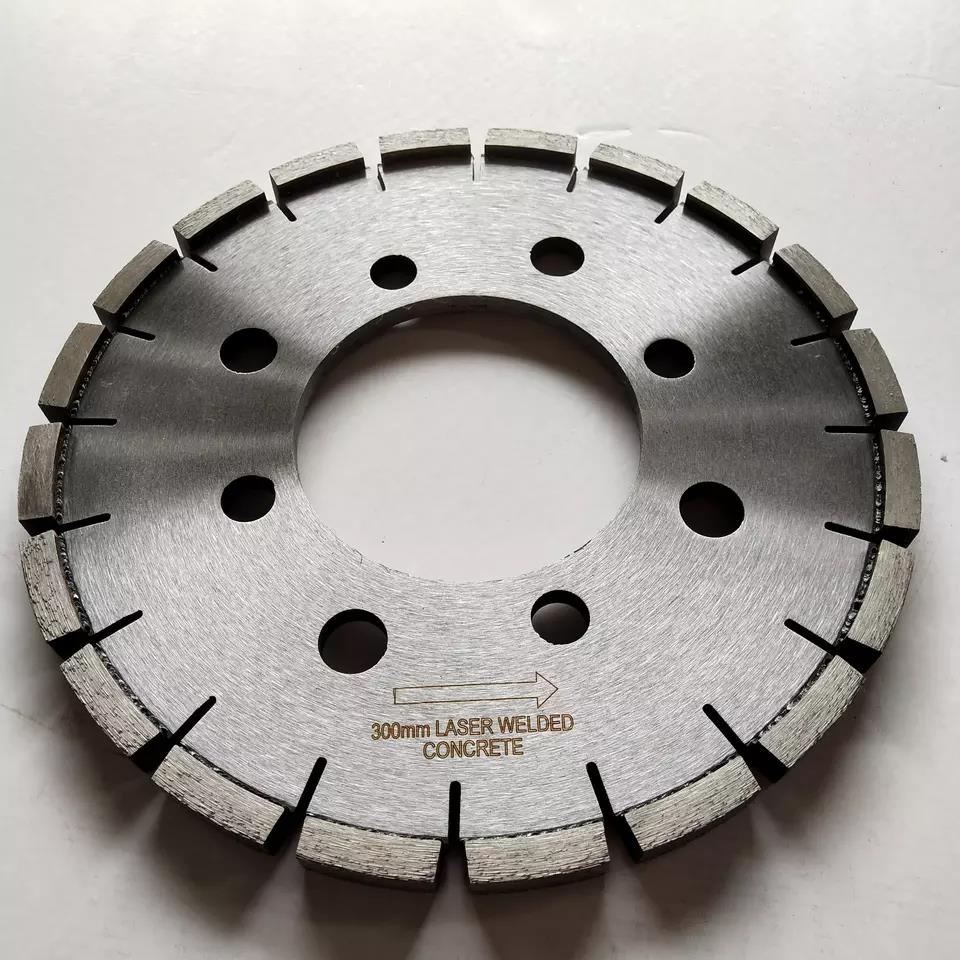 Fabrik Direkt verkaufen 300 mm Lasergeschweißte Bodenheizungspunkt Diamond Sägeklingen